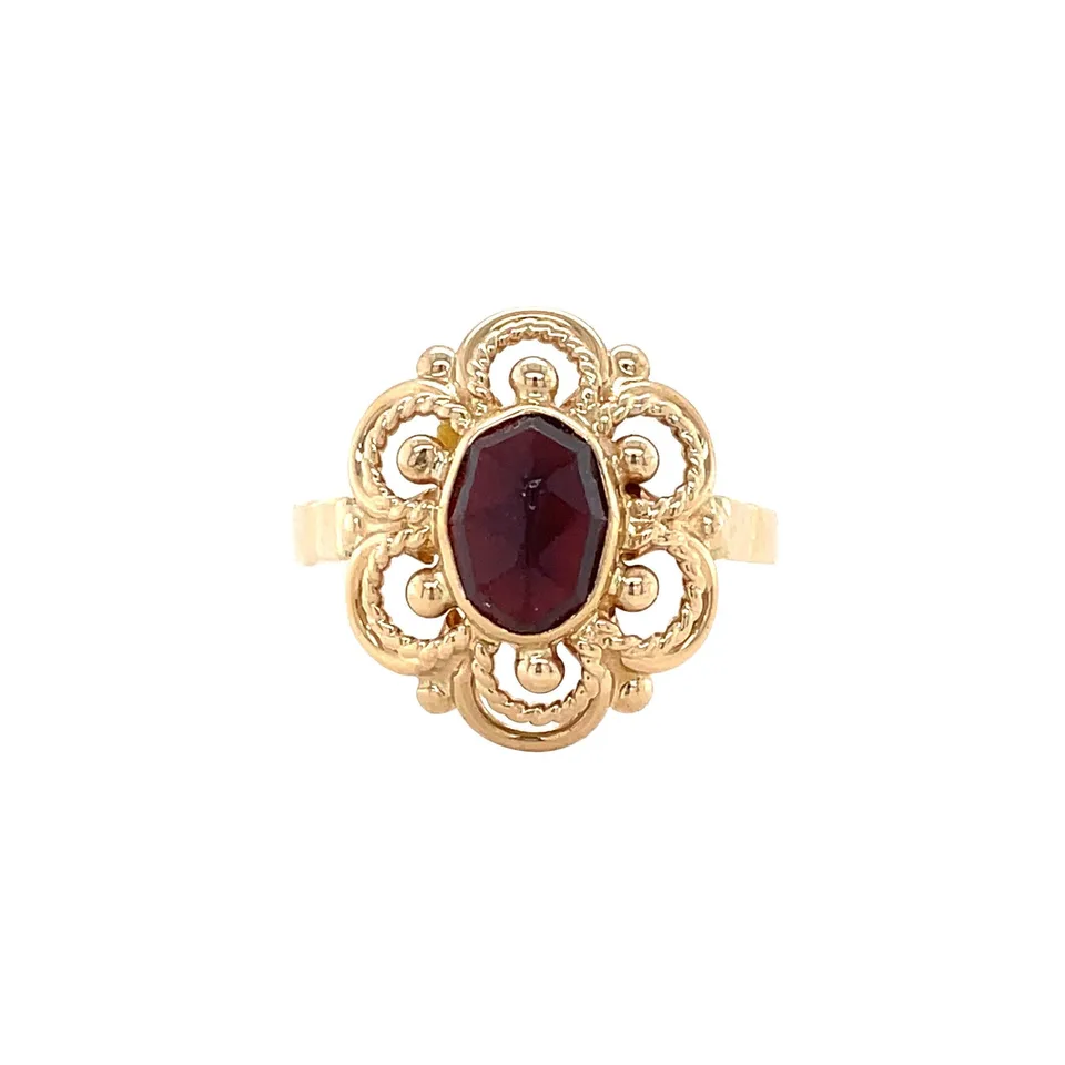 Vintage 14K Gold Ring with Garnet