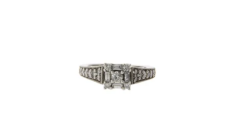 Vintage 14K White Gold Ring with Diamond