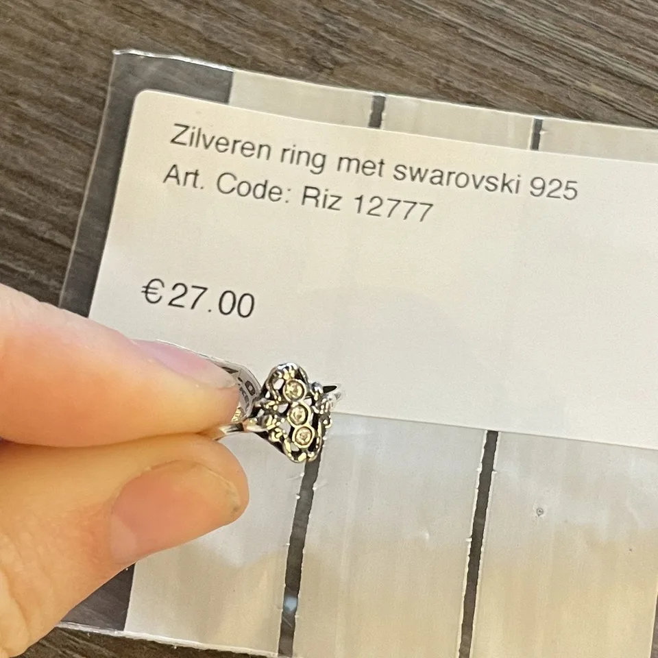Vintage Sterling Silver Ring with Swarovski