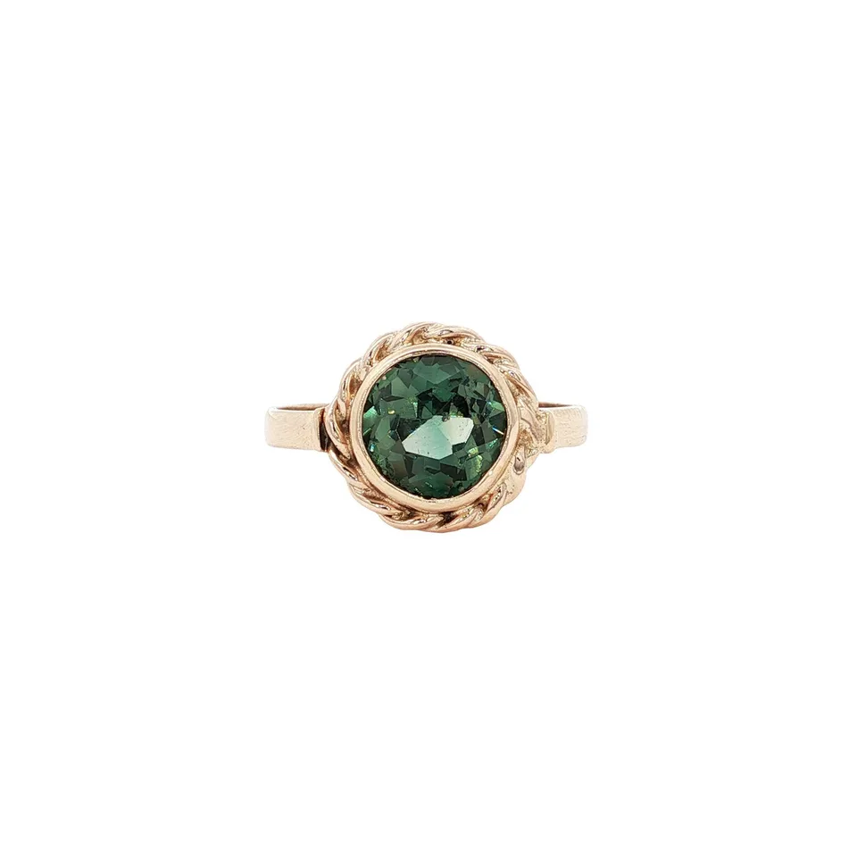 Vintage 8K Gold Ring with Spinel