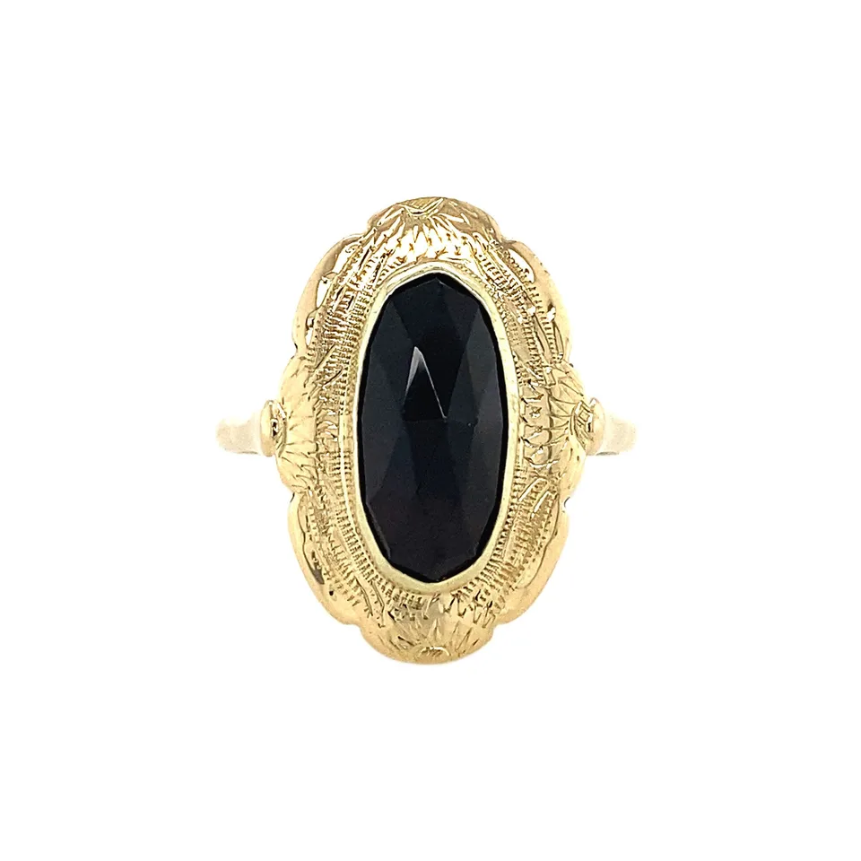 Vintage 14K Gold Ring with Garnet