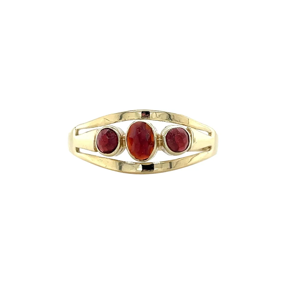 Vintage 14K Gold Trilogy Ring with Garnet