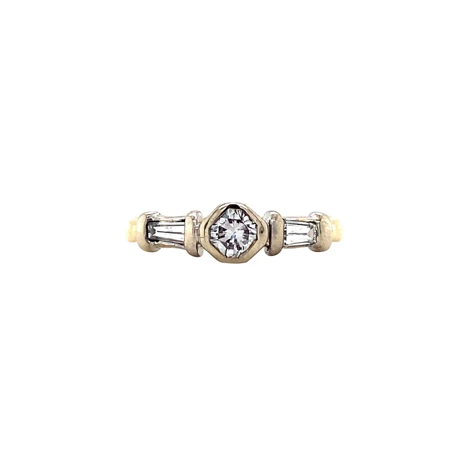 Vintage 18K Two Tone Gold Ring with Diamond