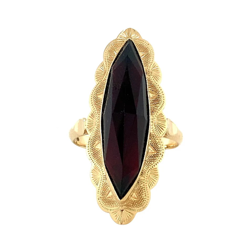 Vintage 14K Gold Ring with Garnet