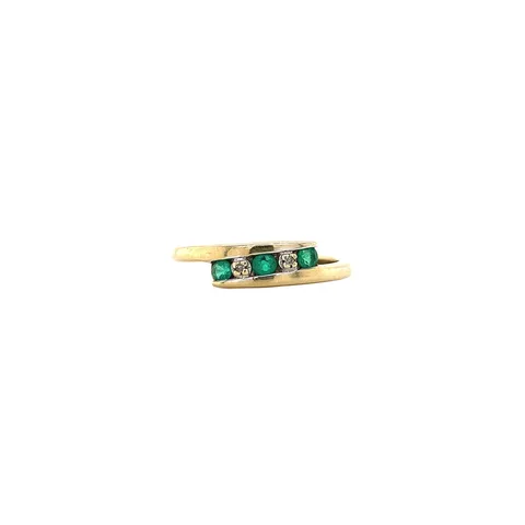 Vintage 9K Gold Ring with Emerald and Diamond