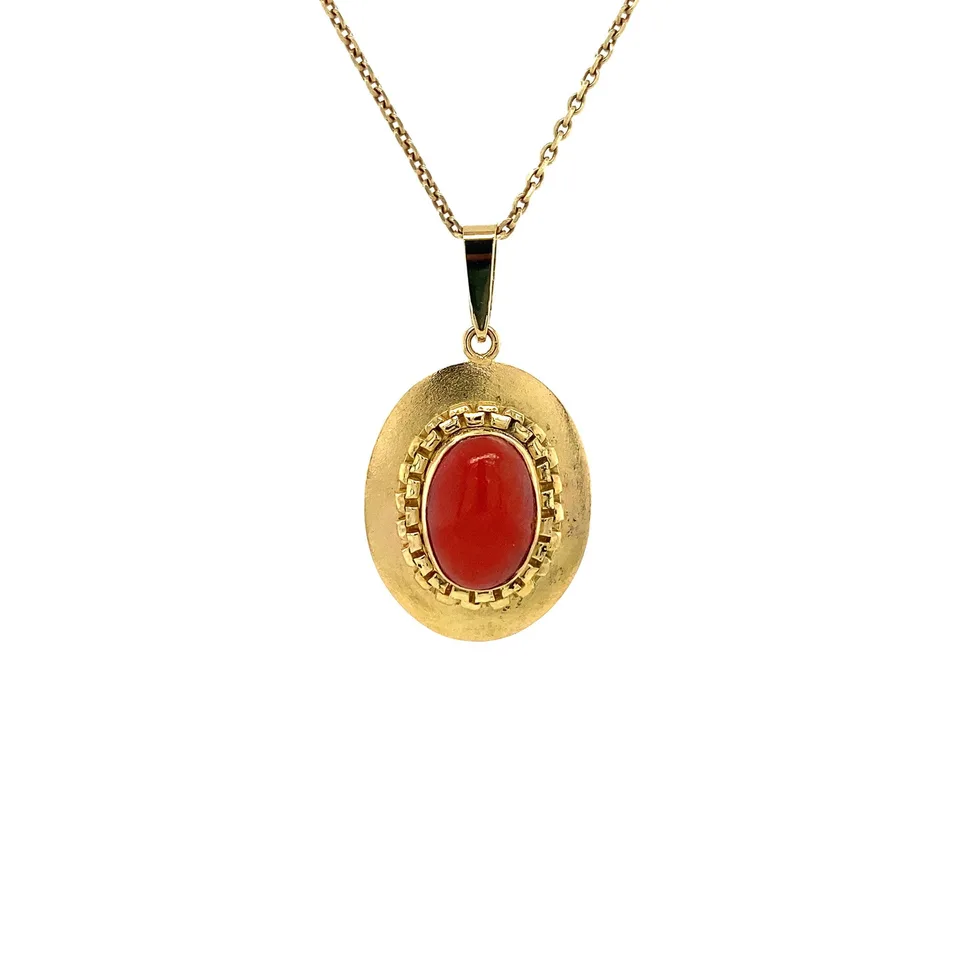 Vintage 18K Gold Pendant with Red Coral