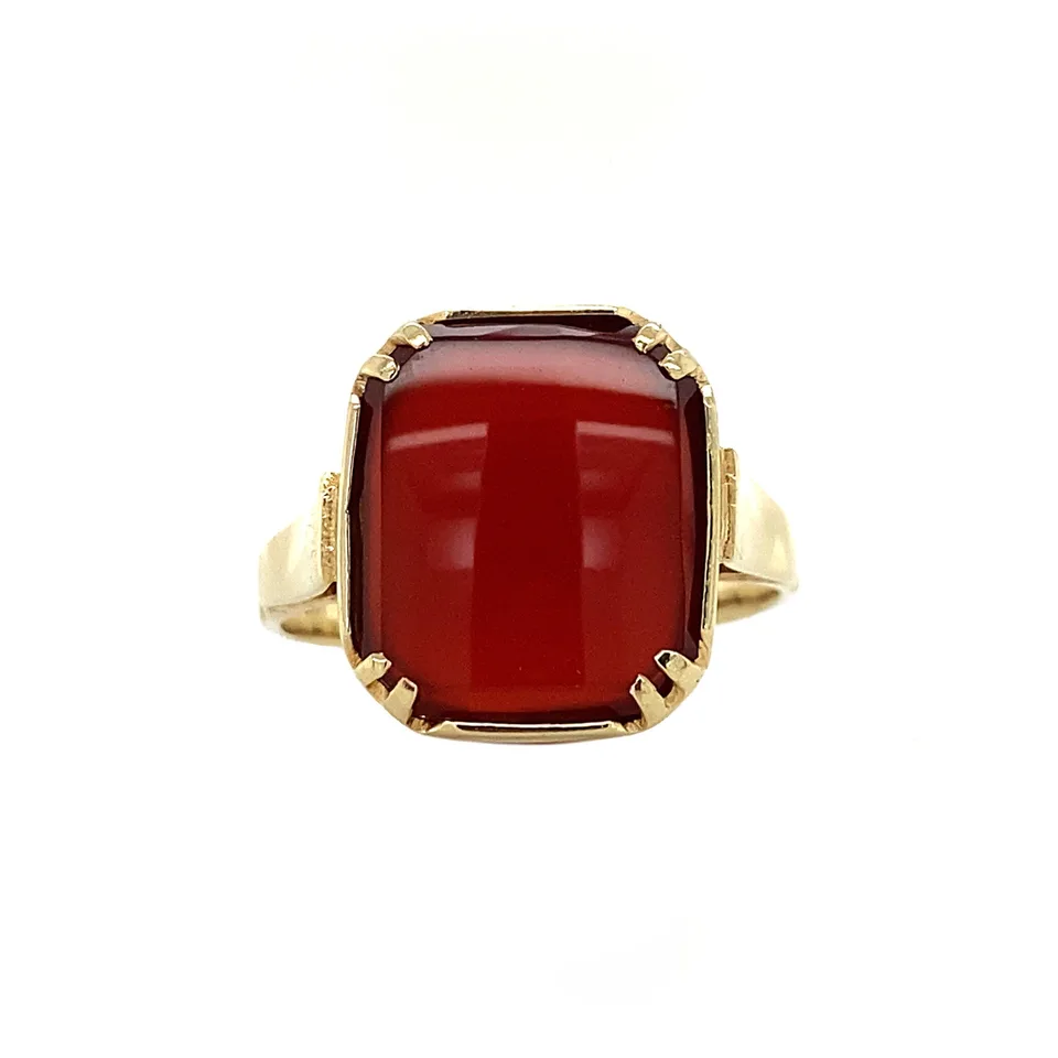 Vintage 14K Gold Ring with Carnelian