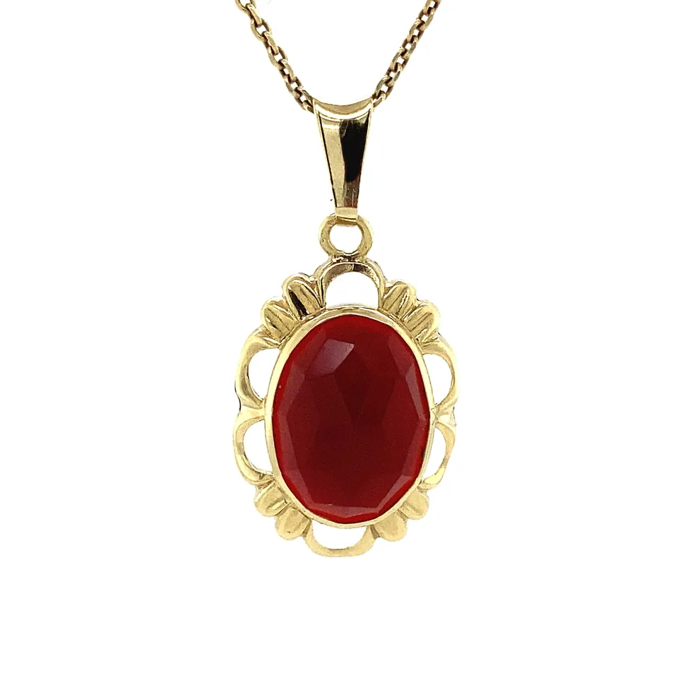 Vintage 14K Gold Pendant with Carnelian
