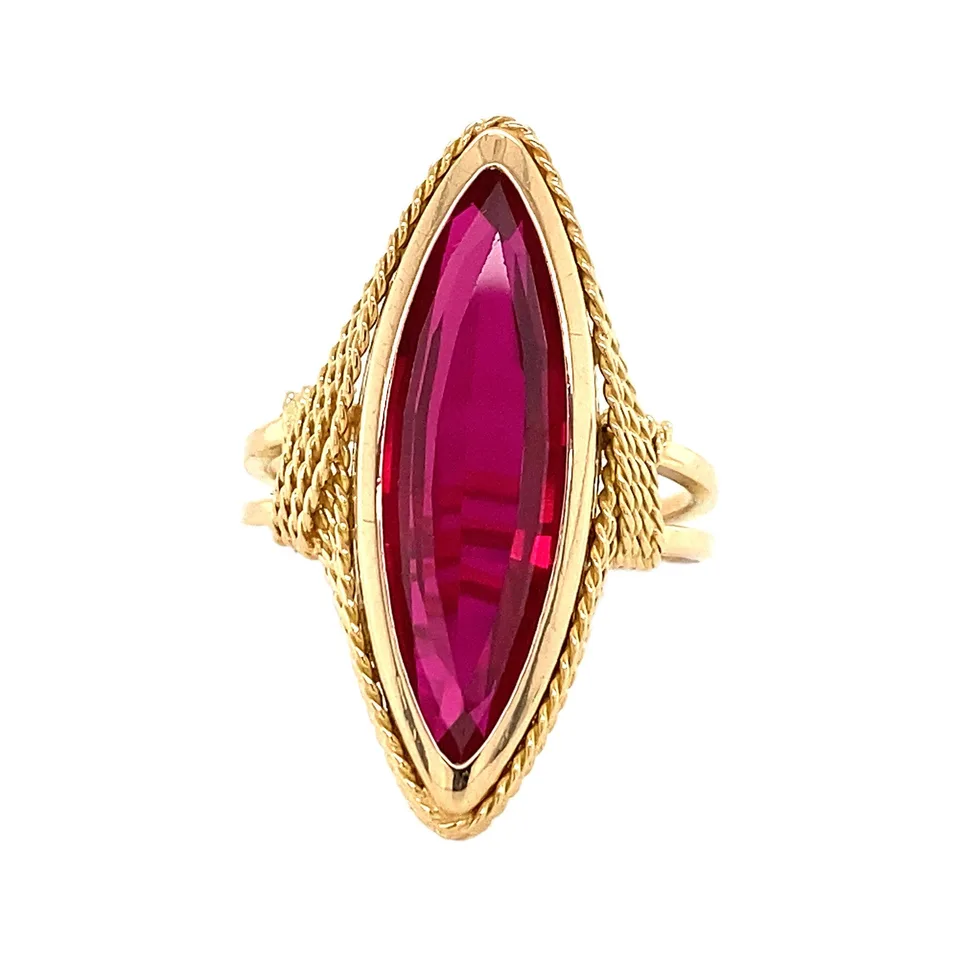 Vintage 18K Gold Ring with Ruby