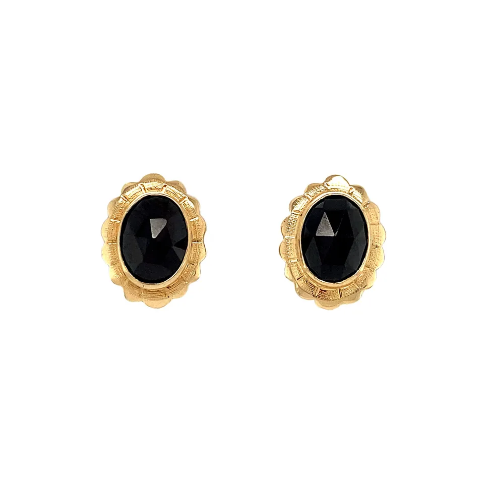 Vintage 14K Gold Clip Earrings with Garnet