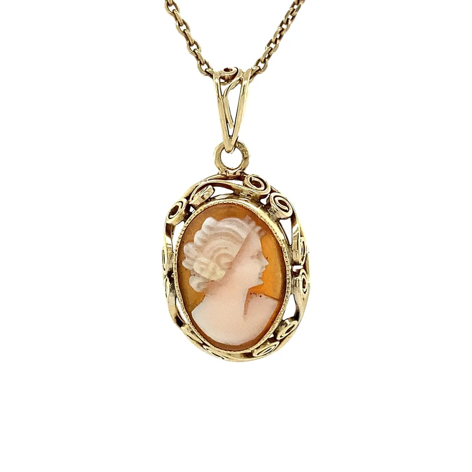 Vintage 14K Gold Pendant with Cameo