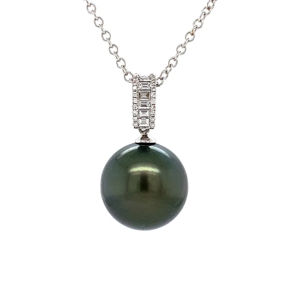 Vintage 18K Gold Pendant with Diamond and Pearl