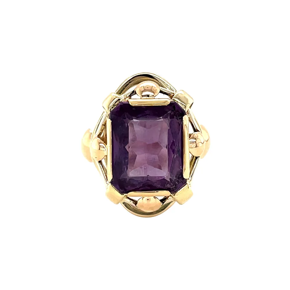 Vintage 14K Gold Ring with Sapphire
