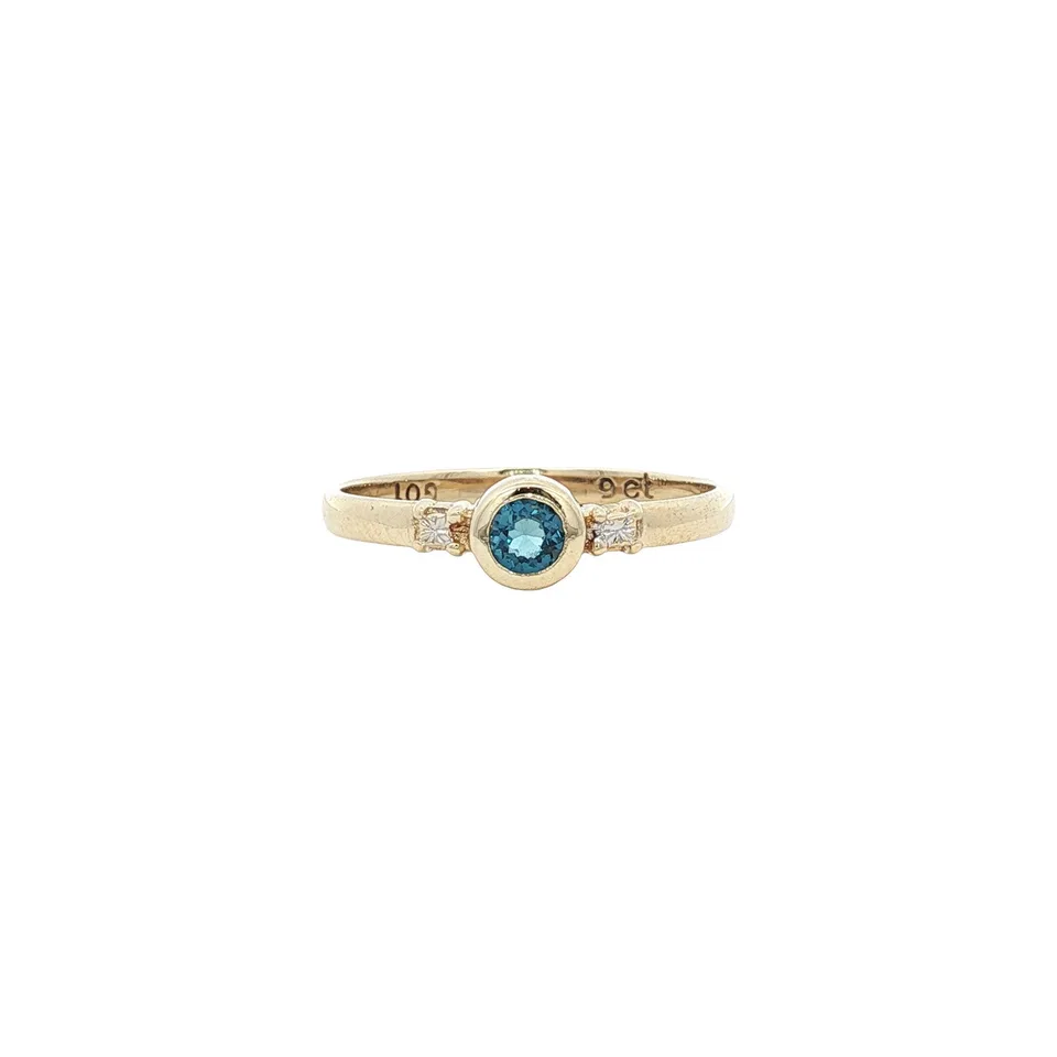 Vintage 9K Gold Ring with Topaz