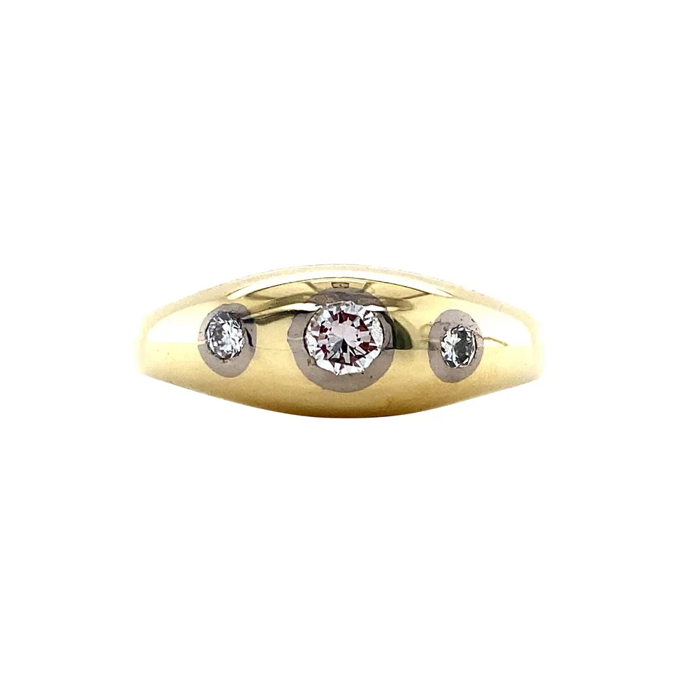 Vintage 14K Gold Ring with Diamond