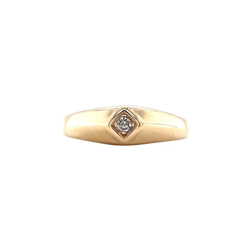 Vintage 14K Gold Solitaire Ring with Diamond