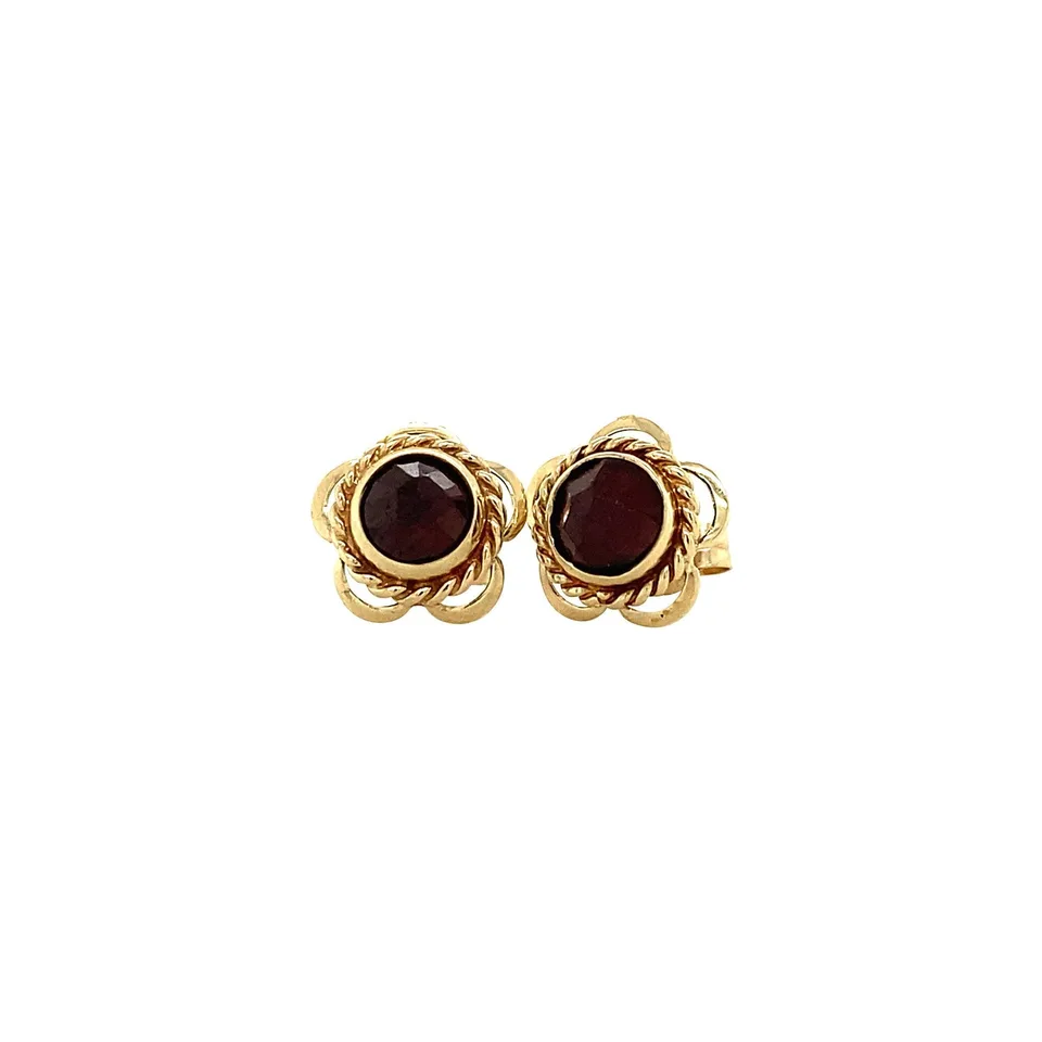 Vintage 14K Gold Stud Earrings with Garnet