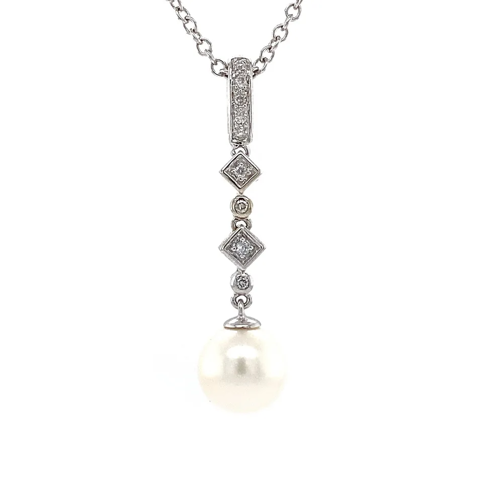 Vintage 14K White Gold Pendant with Diamond and Pearl