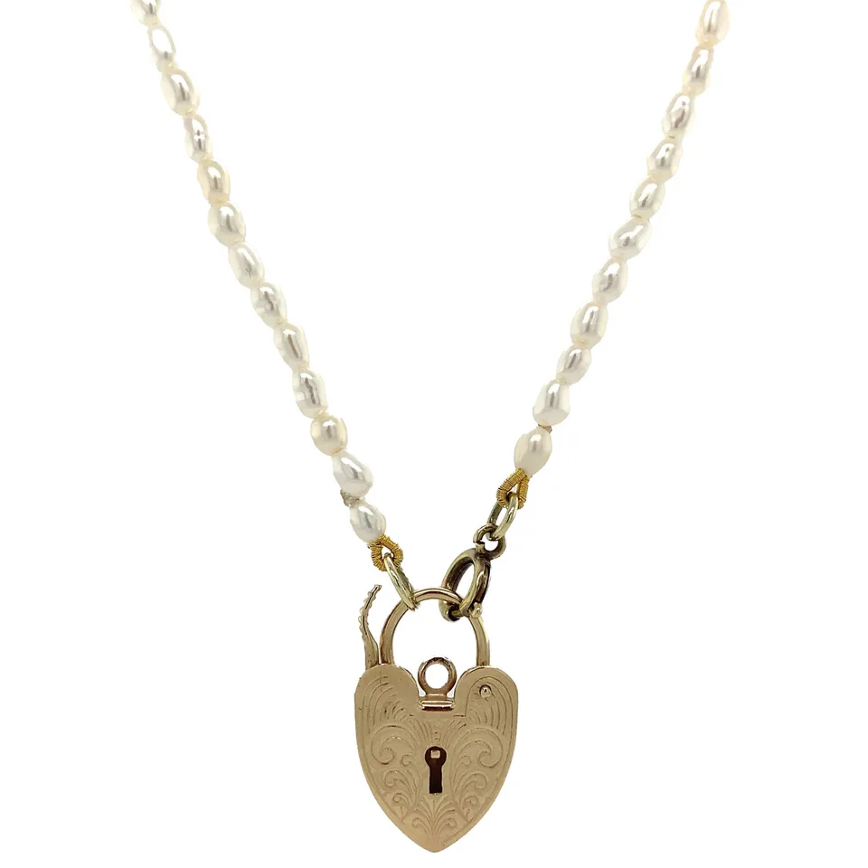 Vintage Pearl Necklace with 9K Gold Clasp 40 cm