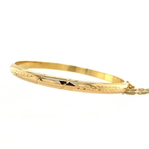 Vintage 18K Gold Bangle with Engraving