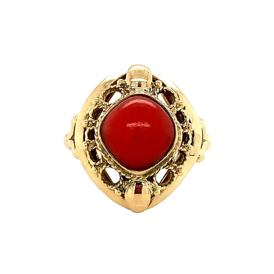 Vintage 14K Gold Ring with Red Coral