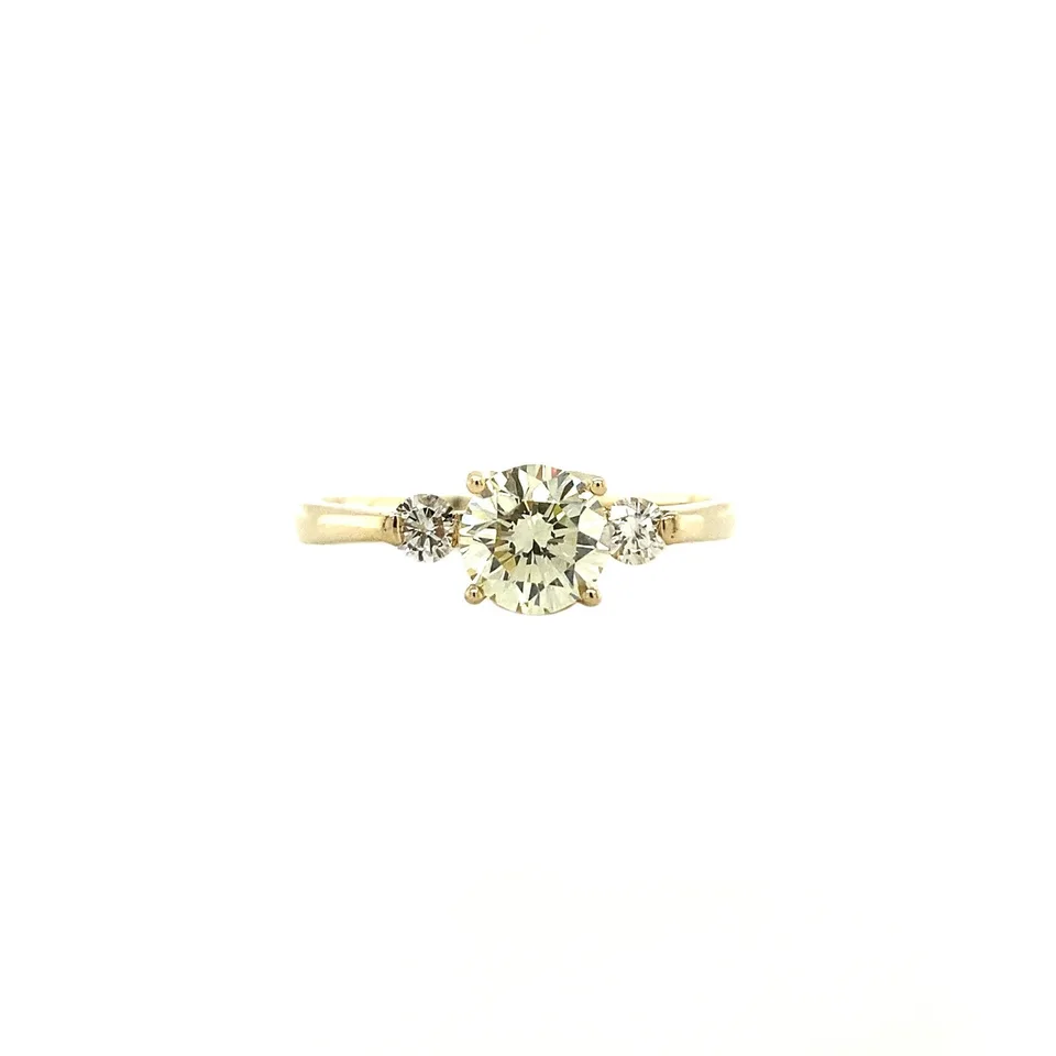 Vintage 14K Gold Ring with Diamond