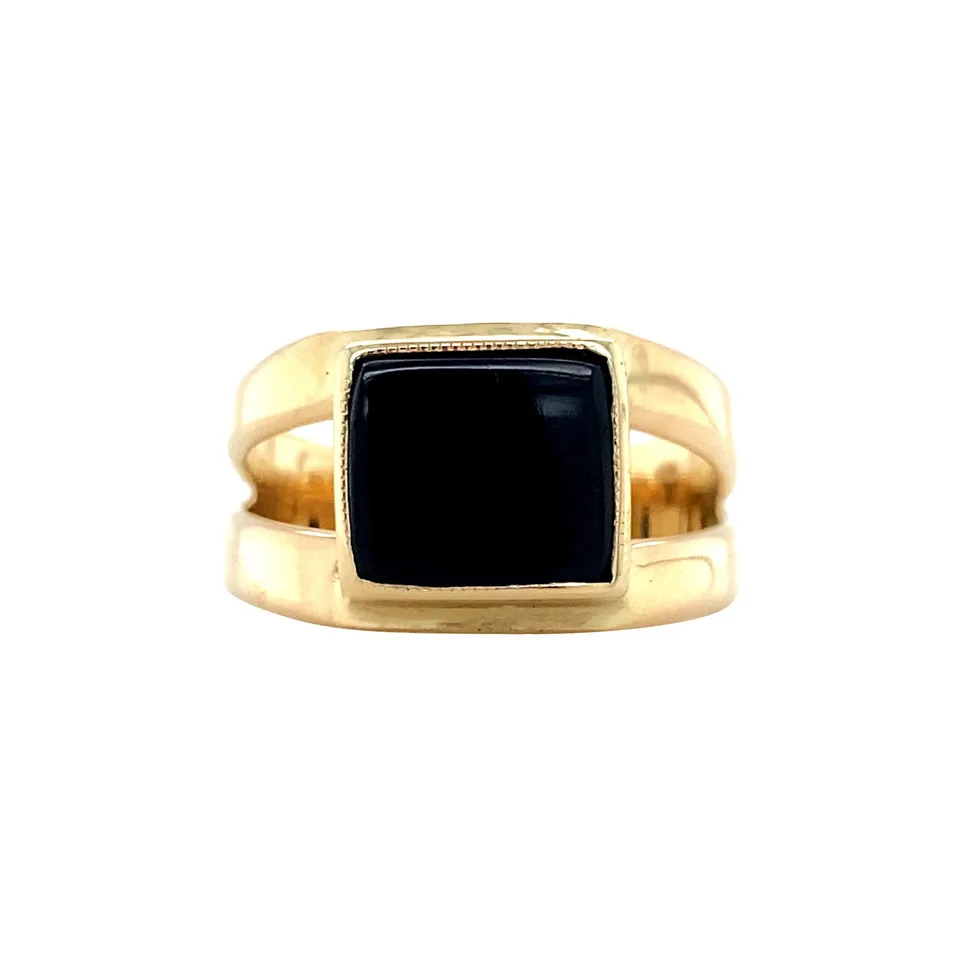 Vintage 14K Gold Ring with Onyx
