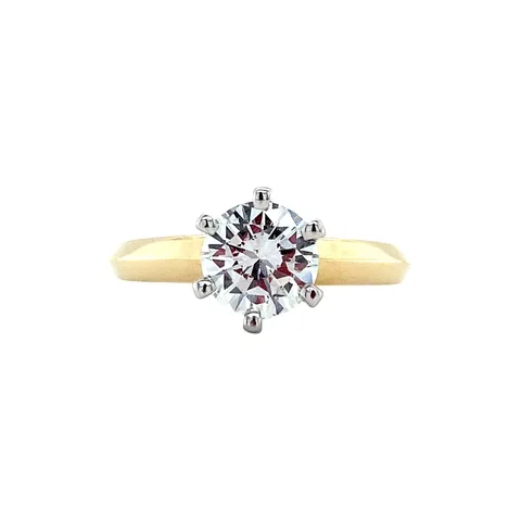 Vintage 14K Gold Solitaire Ring with Diamond