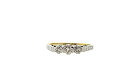 Vintage 18K Gold Ring with Diamond