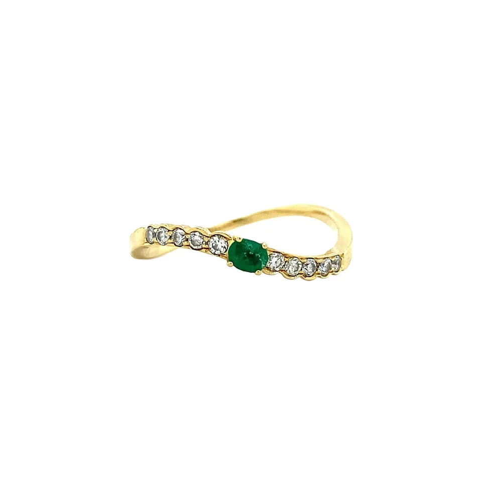 Vintage 18K Gold Ring with Emerald and Diamond