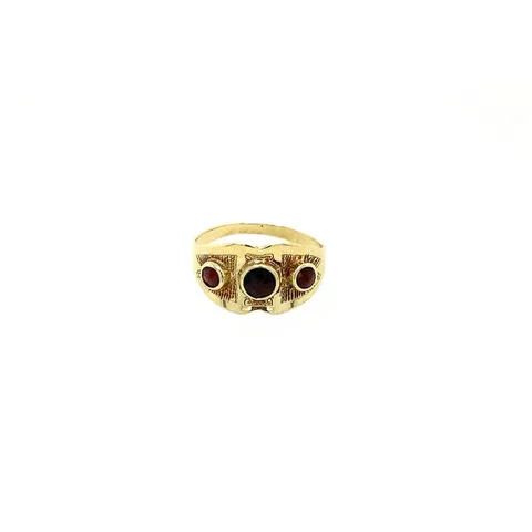 Vintage 14K Gold Ring with Garnet