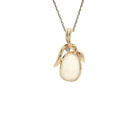 Vintage 14K Gold Pendant with Opal and Diamond