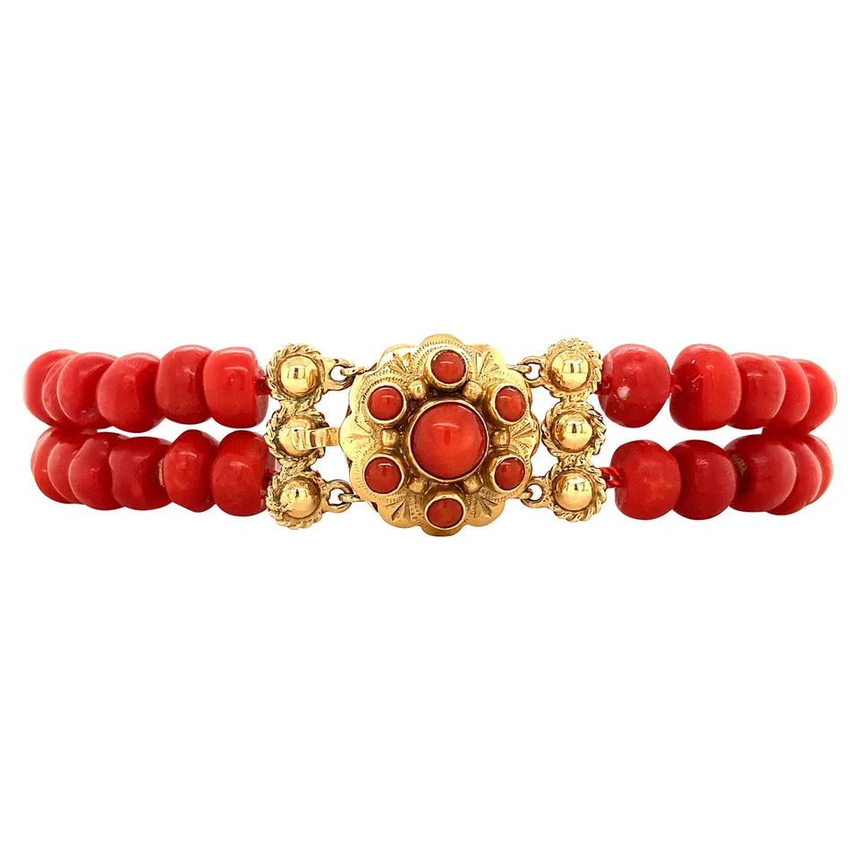 Vintage Red Coral Bracelet with 14K Gold Decorative Clasp 18 cm