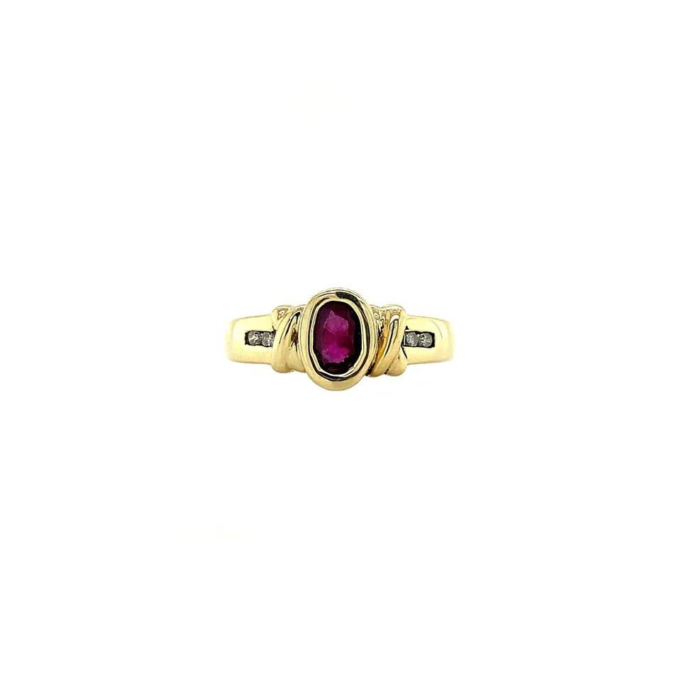 Vintage 10K Gold Ring with Ruby and Diamond