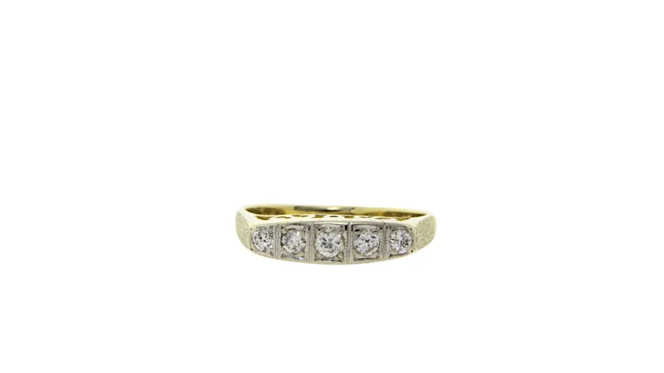 Vintage 14K Gold Ring with Diamond