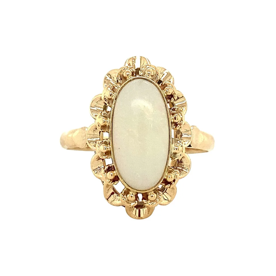 Vintage 14K Gold Ring with Opal