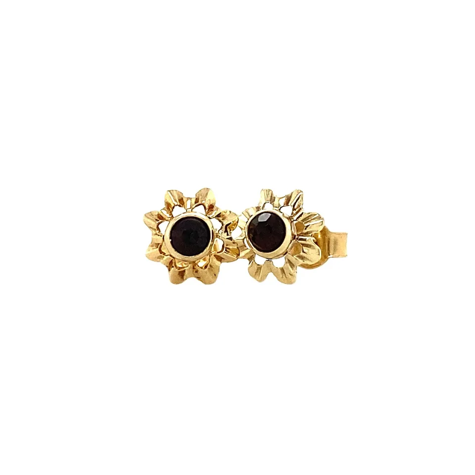 Vintage 14K Gold Stud Earrings with Garnet