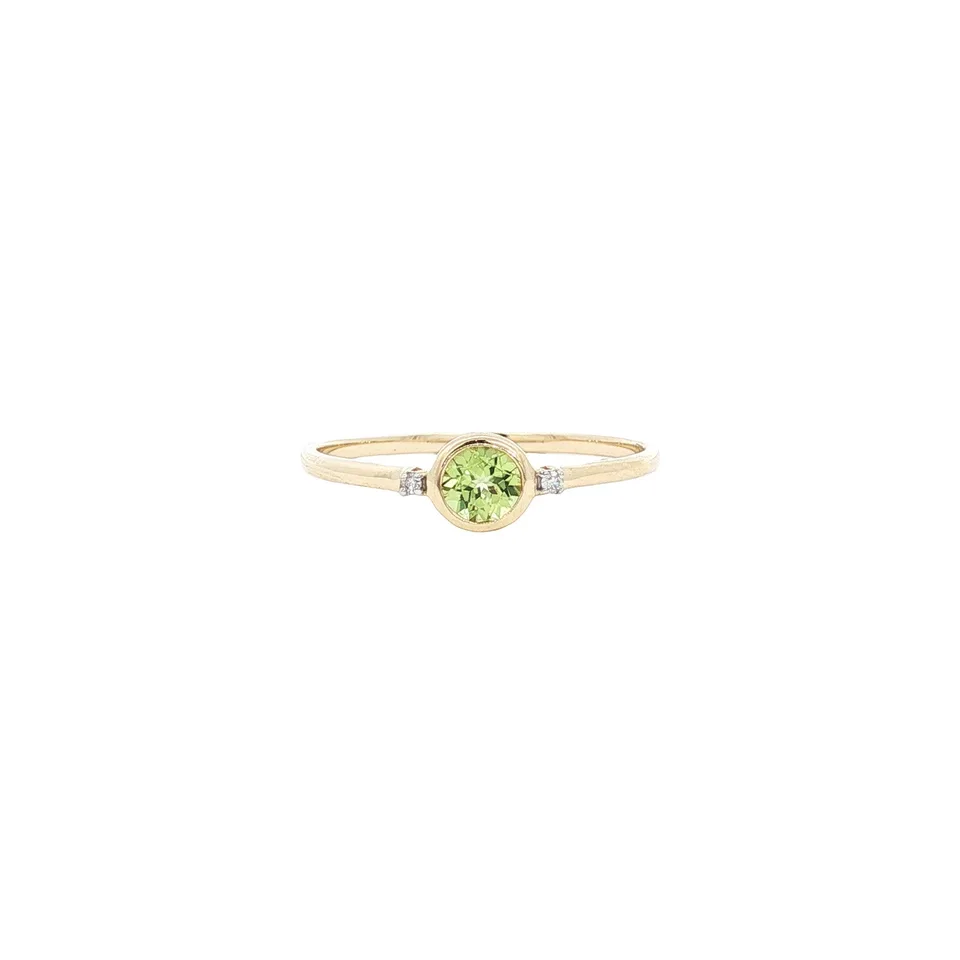 Vintage 9K Gold Ring with Peridot and Diamond