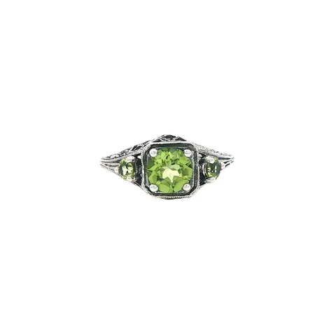 Vintage Sterling Silver Ring with Peridot