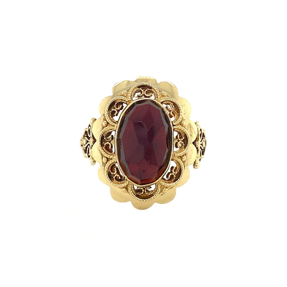 Vintage 14K Gold Ring with Garnet