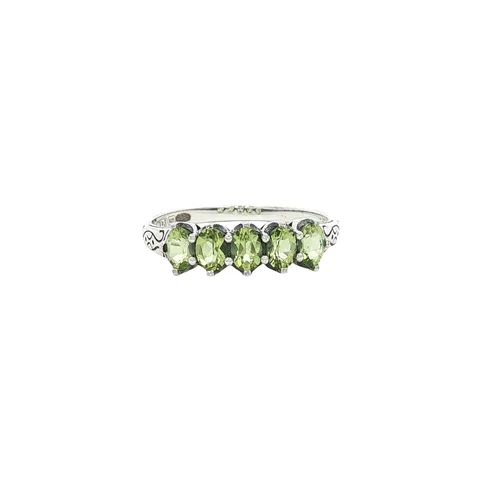 Vintage Sterling Silver Ring with Peridot