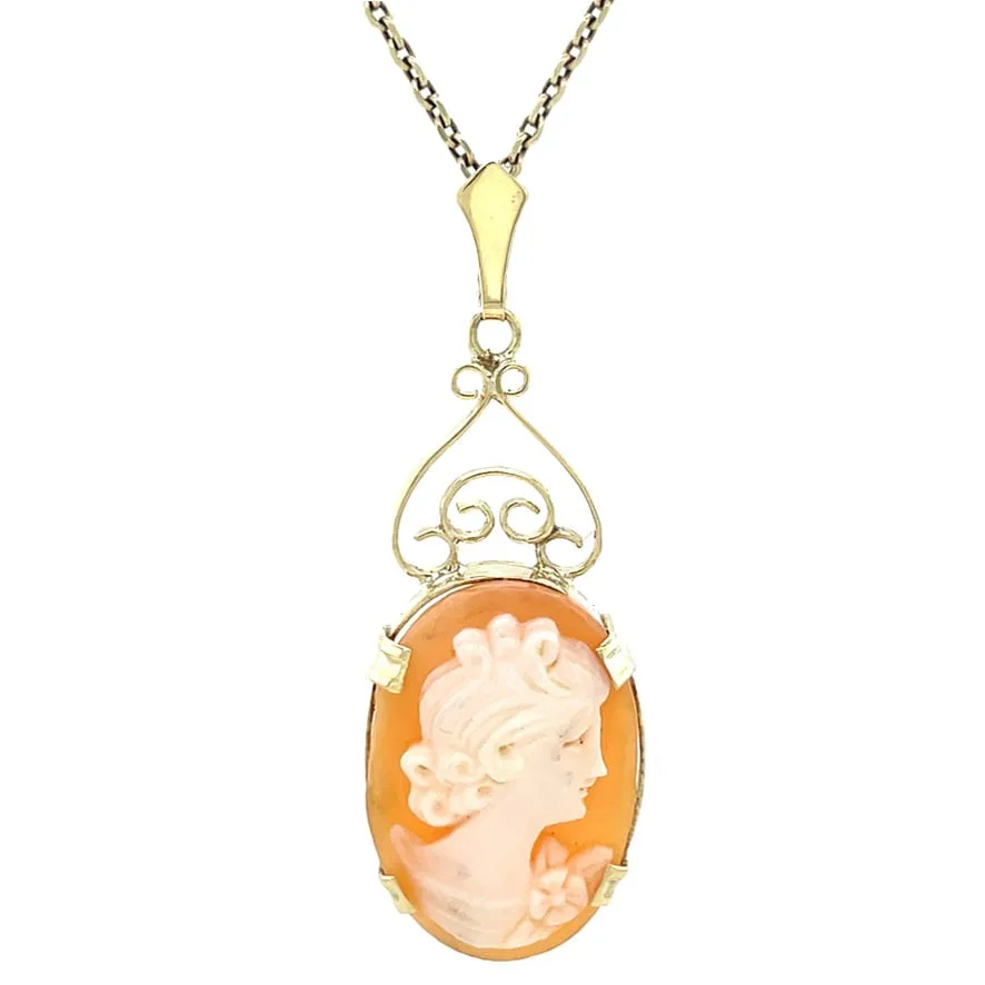 Vintage 14K Gold Pendant with Cameo