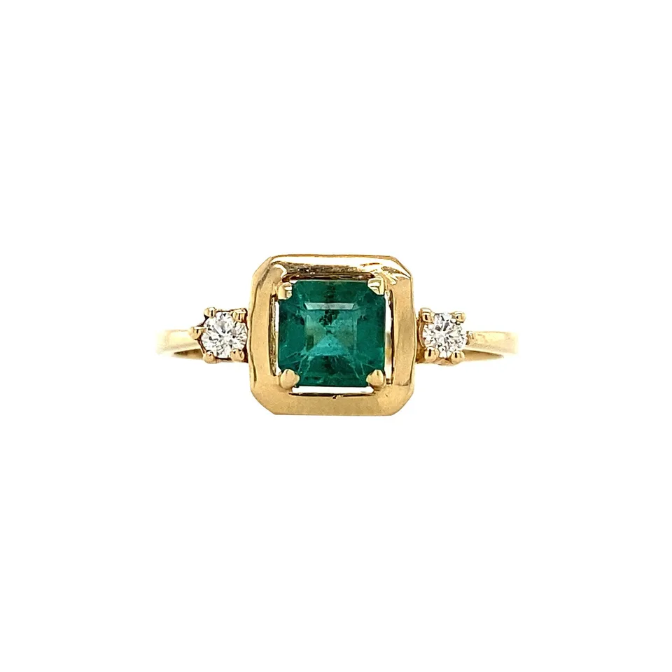 Vintage 14K Gold Ring with Emerald and Diamond