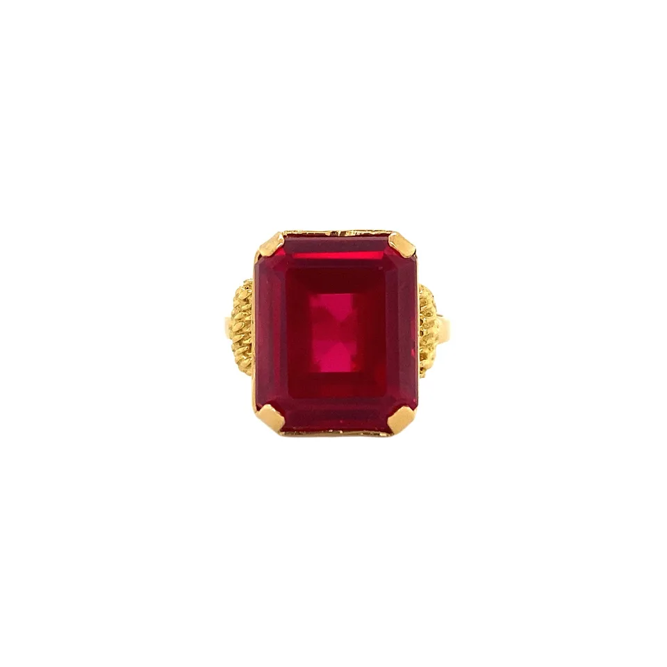 Vintage 14K Gold Ring with Synthetic Ruby