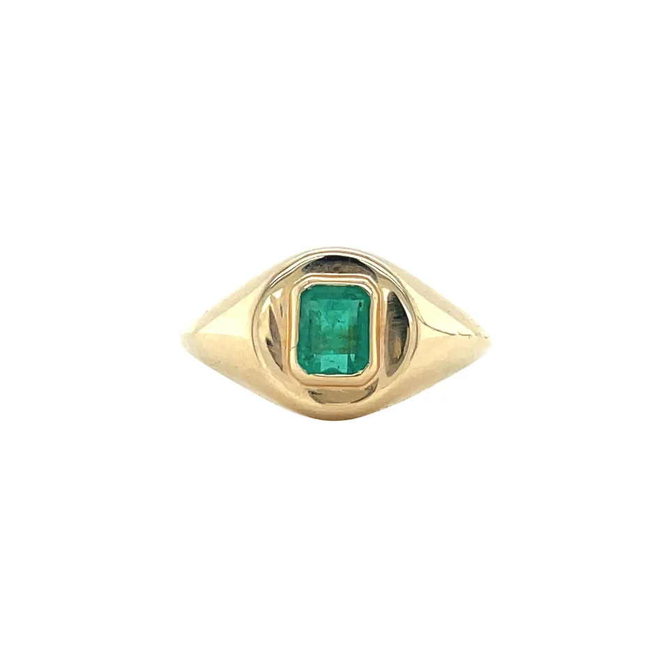 Vintage 14K Gold Ring with Emerald