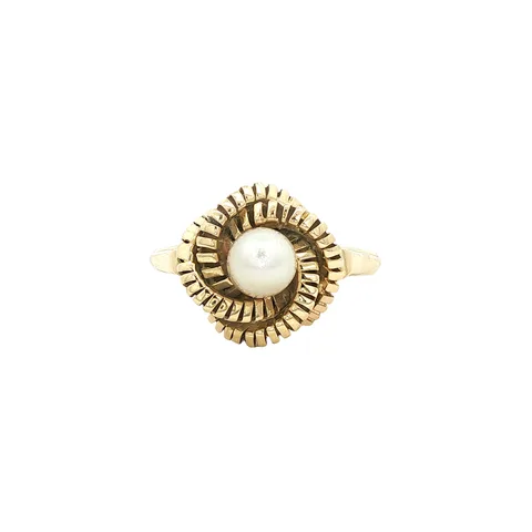Vintage 14K Gold Ring with Pearl