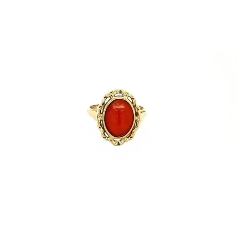 Vintage 14K Gold Ring with Red Coral