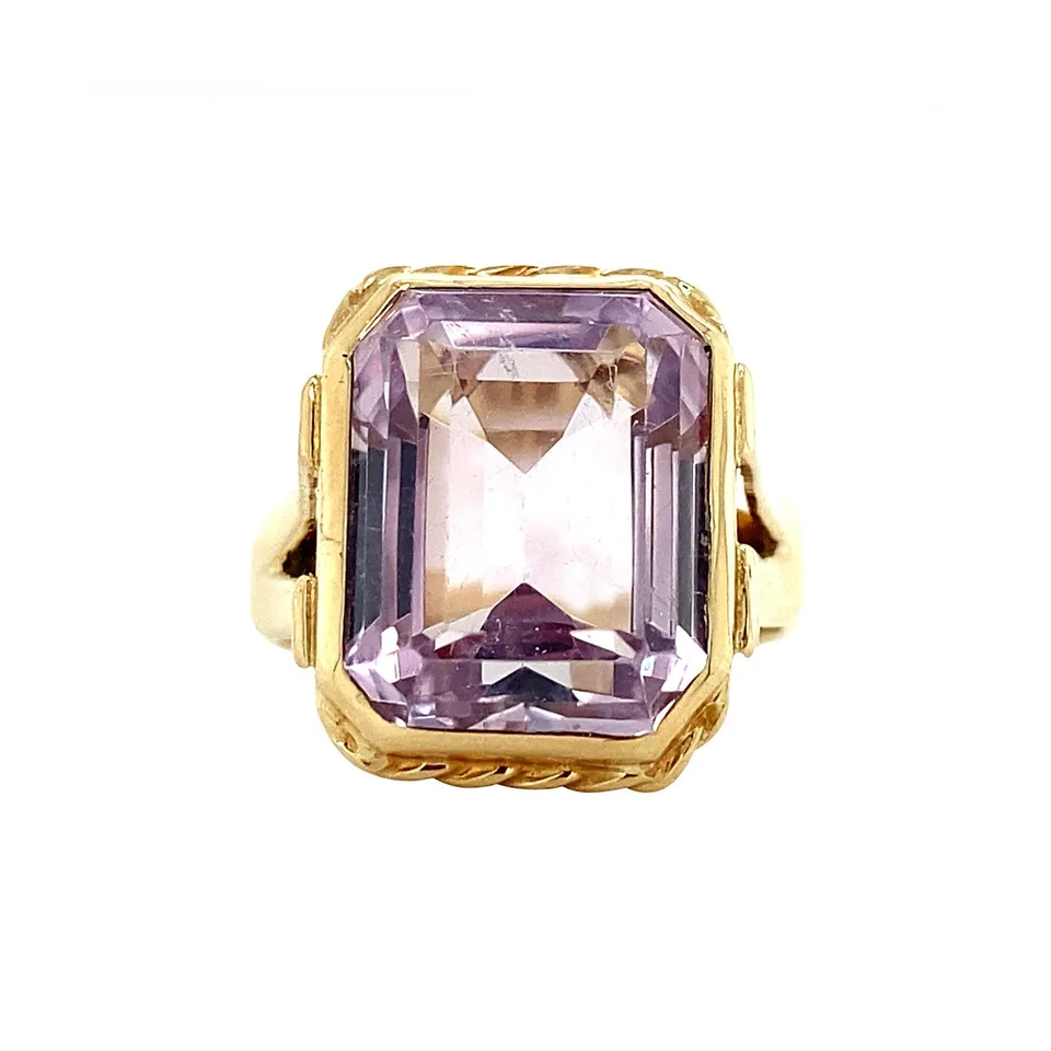 Vintage 14K Gold Ring with Amethyst