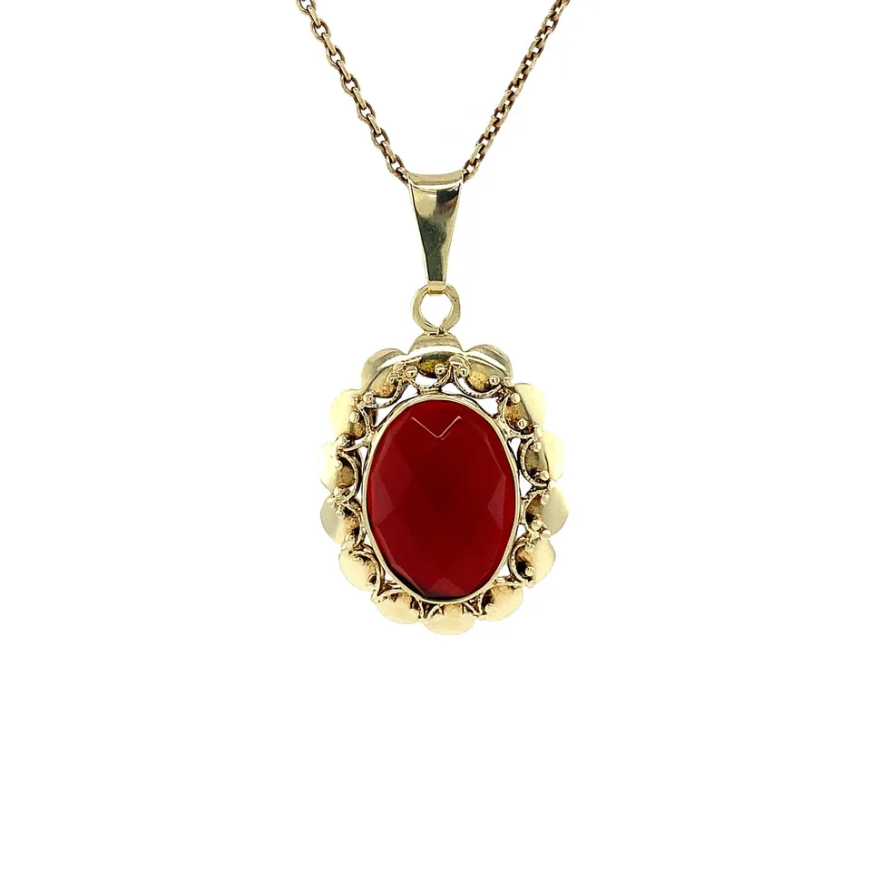 Vintage 14K Gold Pendant with Carnelian