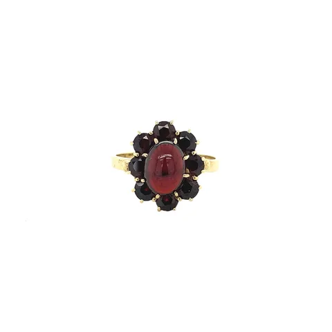 Vintage Cluster 8K Gold Ring with Garnet